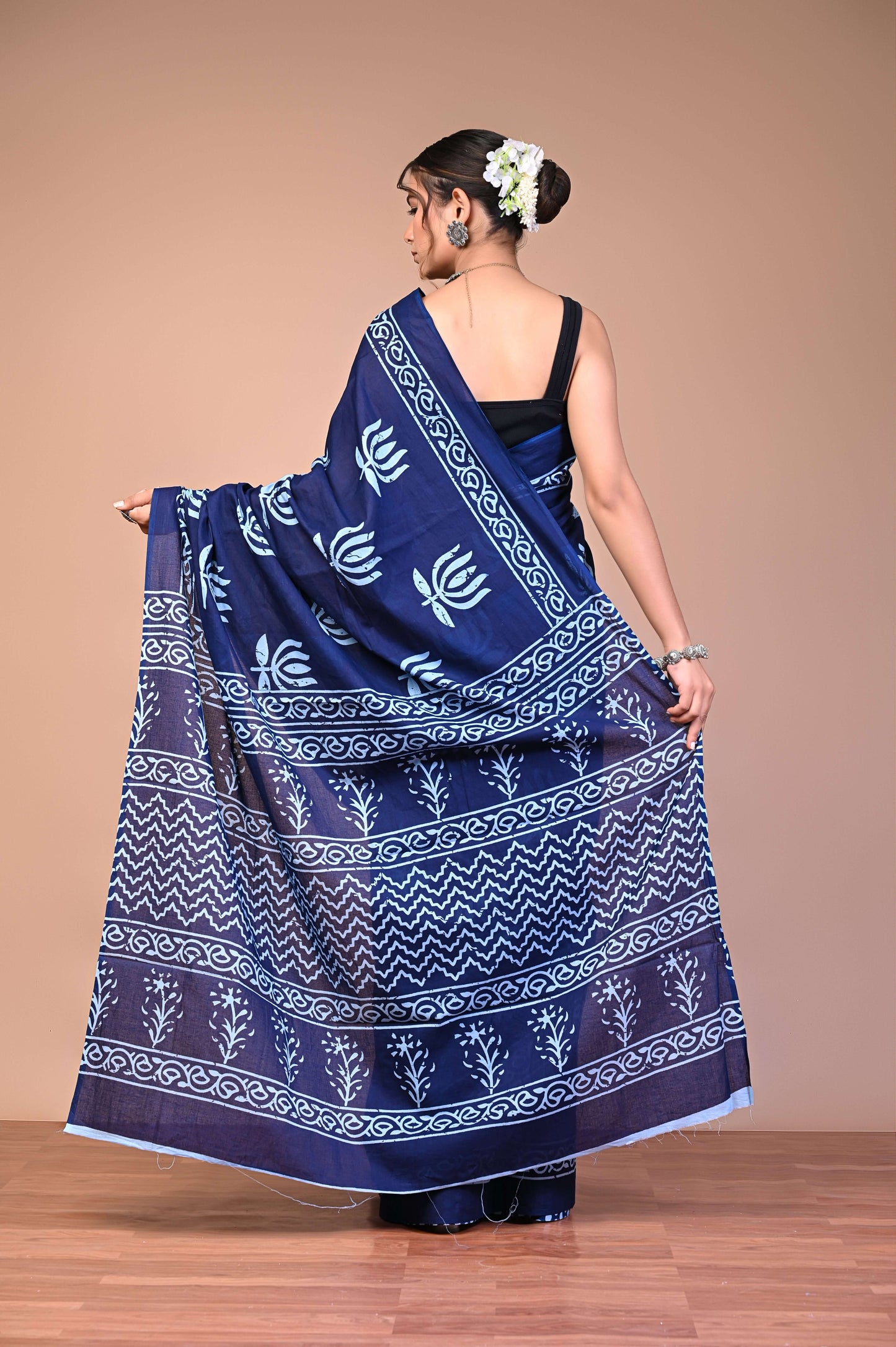 Dabu Printed Cotton Mul Saree By Printed Threads with ethnic dabu design for everyday wear
