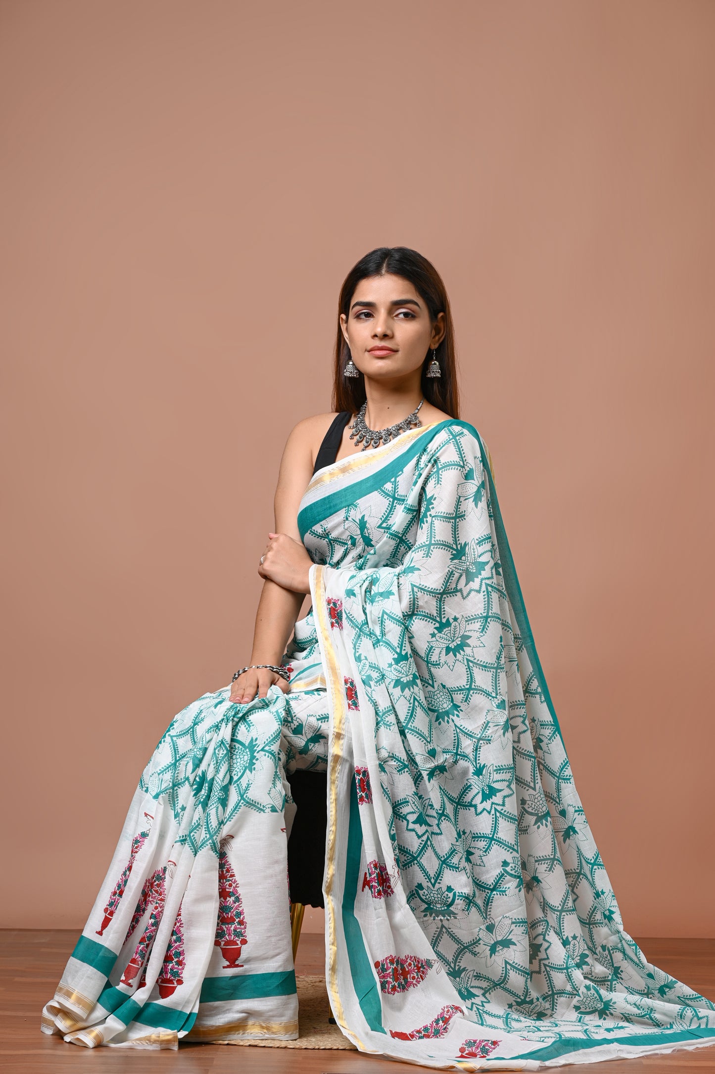 Elegant Cotton Zari Saree – Lightweight Traditional Wear for Festive & Daily Use