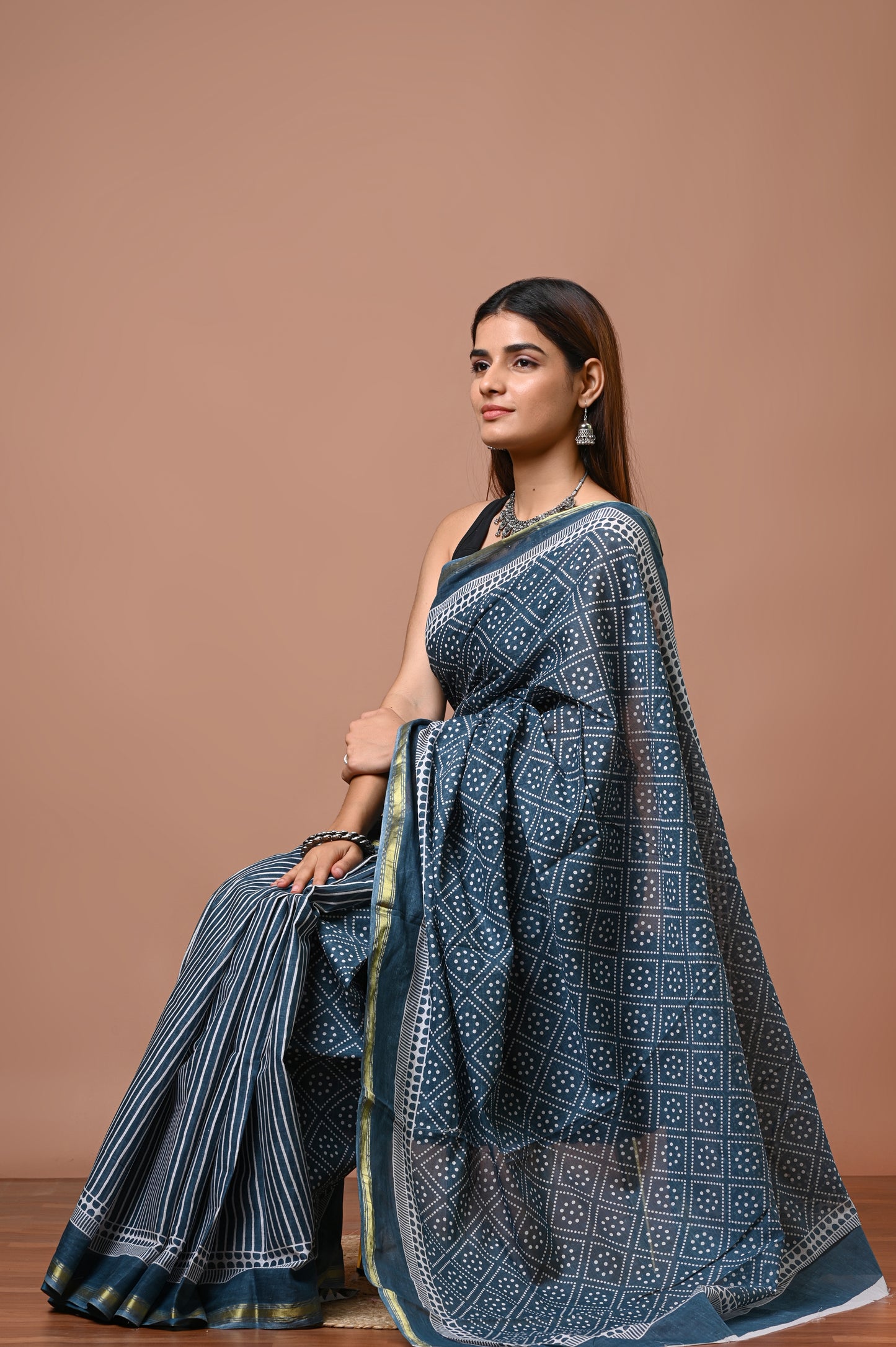 Elegant Cotton Zari Saree – Lightweight Traditional Wear for Festive & Daily Use