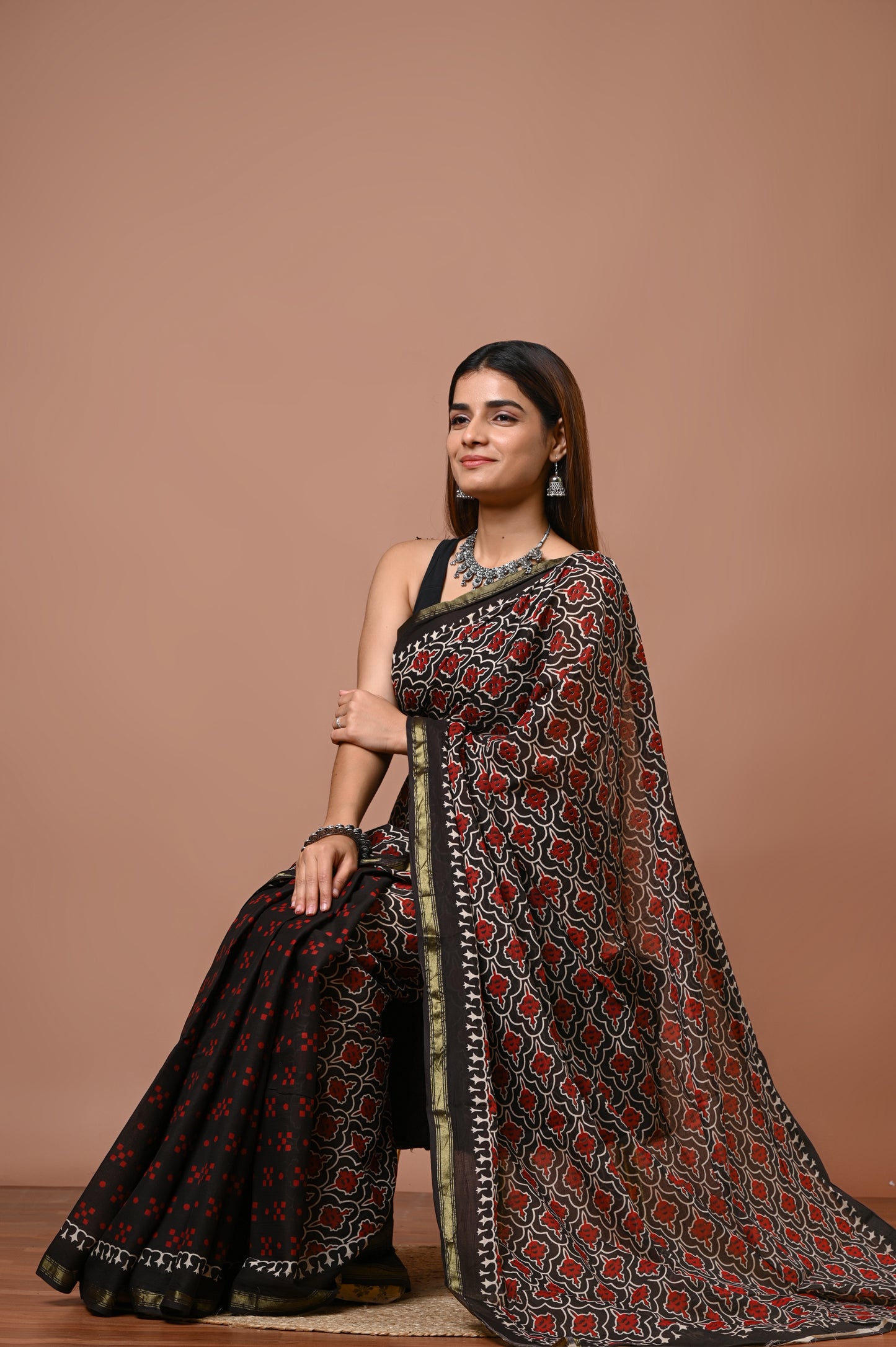 Elegant Cotton Zari Saree – Lightweight Traditional Wear for Festive & Daily Use