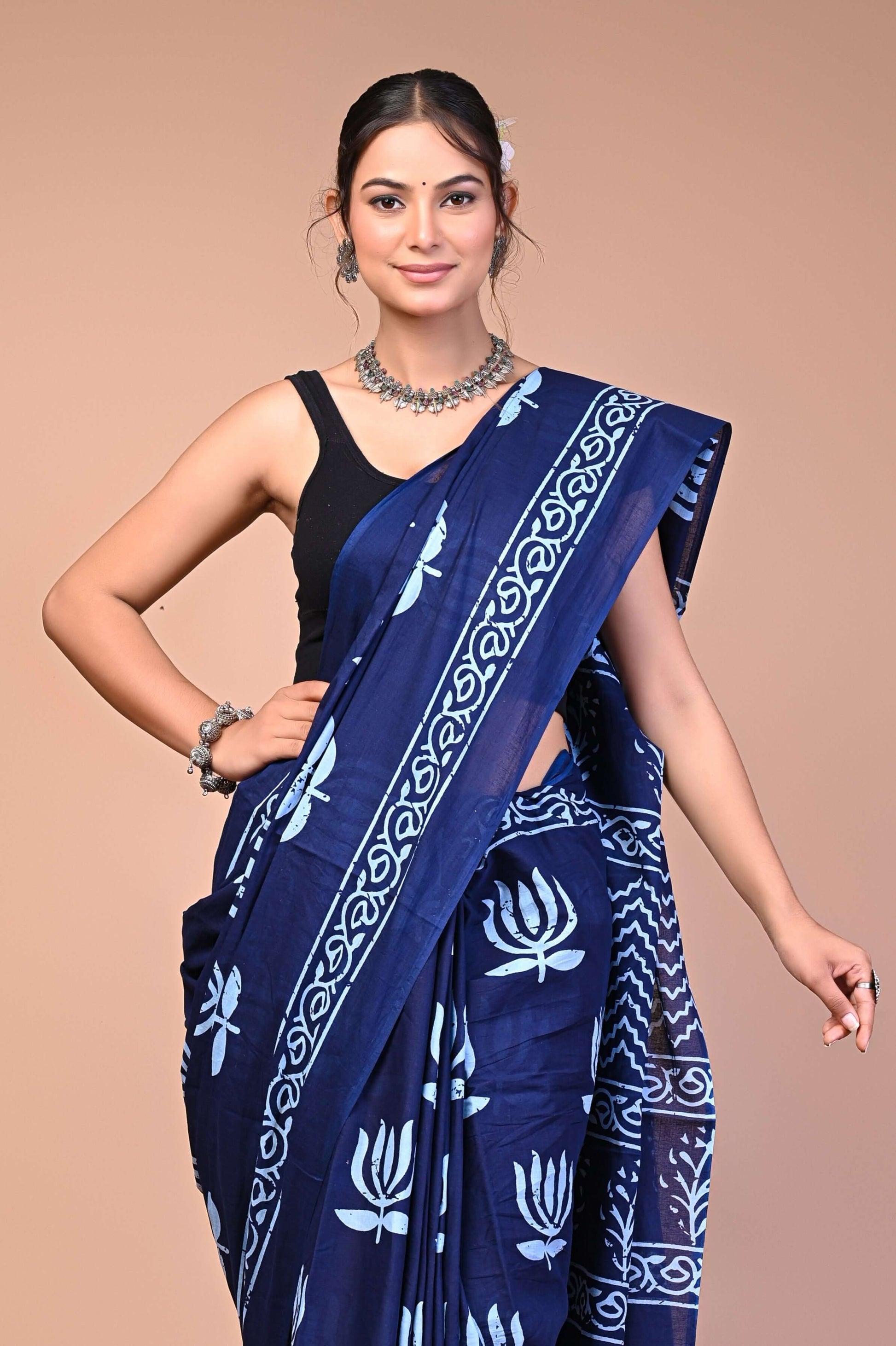 Dabu Printed Cotton Mul Saree By Printed Threads close-up showing detailed print pattern