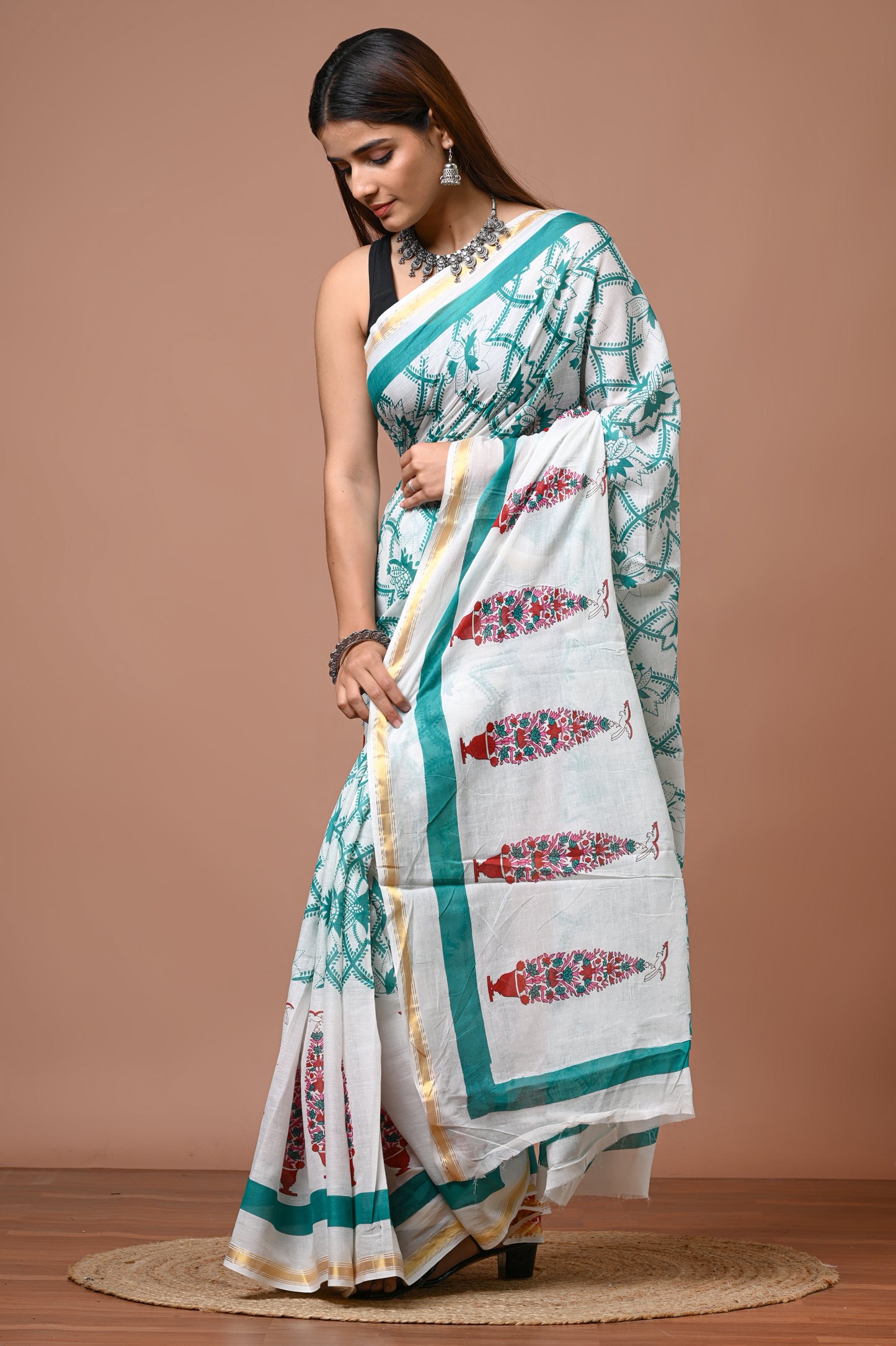 Elegant Cotton Zari Saree – Lightweight Traditional Wear for Festive & Daily Use
