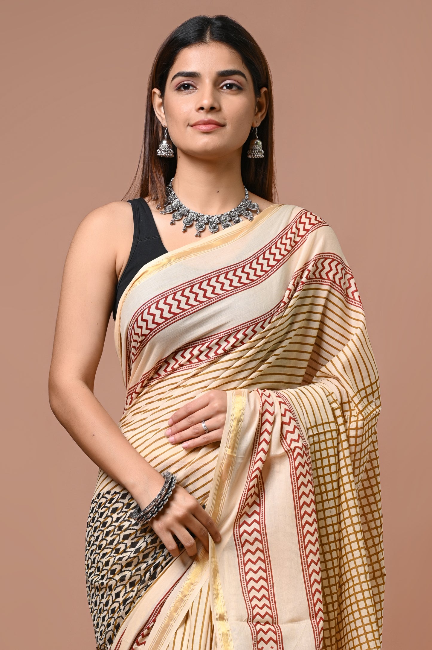 Elegant Cotton Zari Saree – Lightweight Traditional Wear for Festive & Daily Use