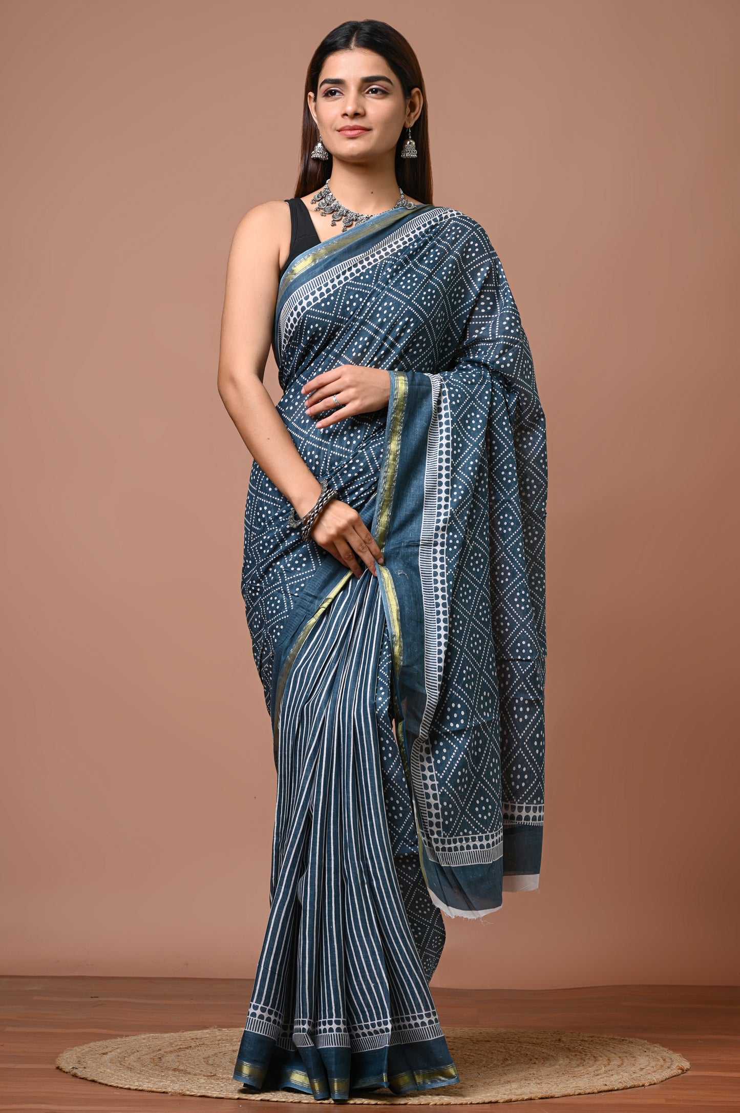 Elegant Cotton Zari Saree – Lightweight Traditional Wear for Festive & Daily Use