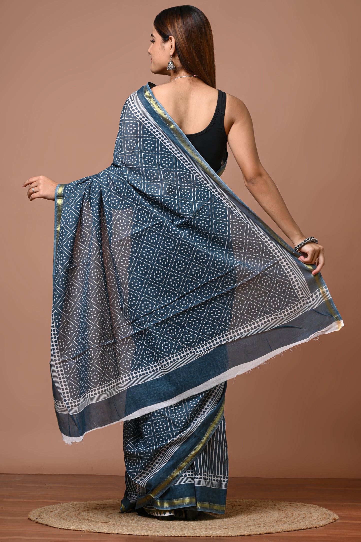 Elegant Cotton Zari Saree – Lightweight Traditional Wear for Festive & Daily Use