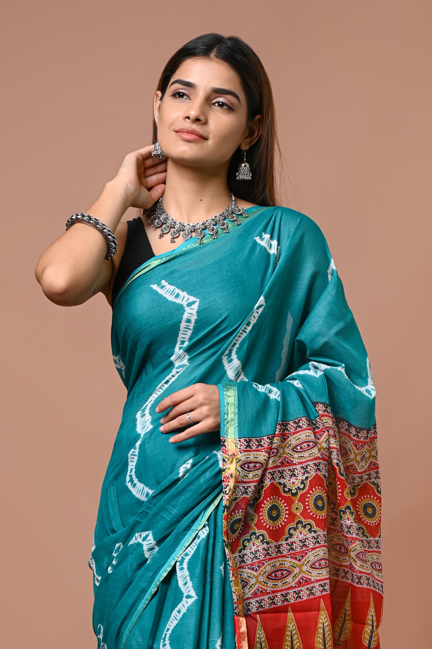 Elegant Cotton Zari Saree – Lightweight Traditional Wear for Festive & Daily Use