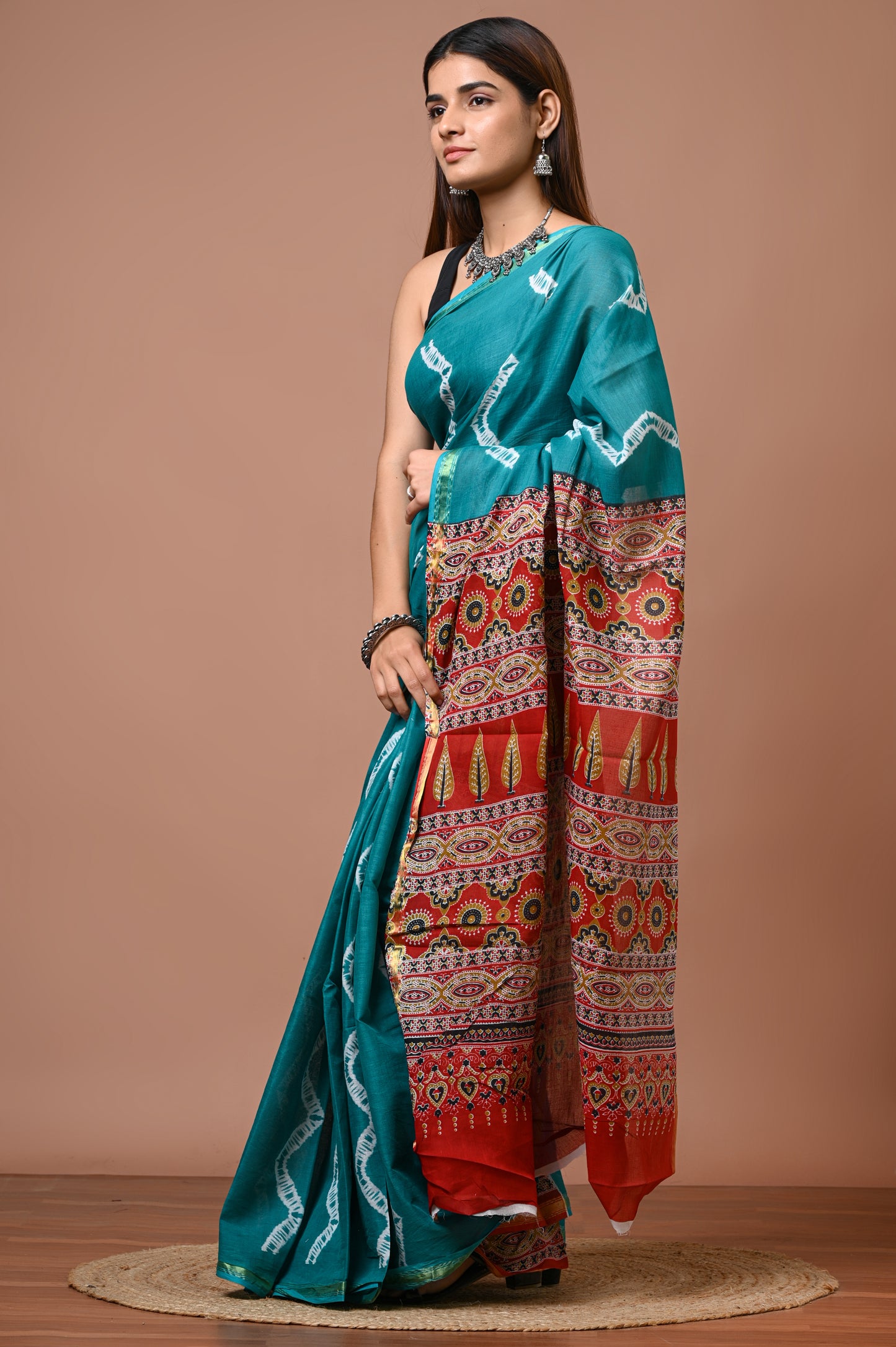 Elegant Cotton Zari Saree – Lightweight Traditional Wear for Festive & Daily Use