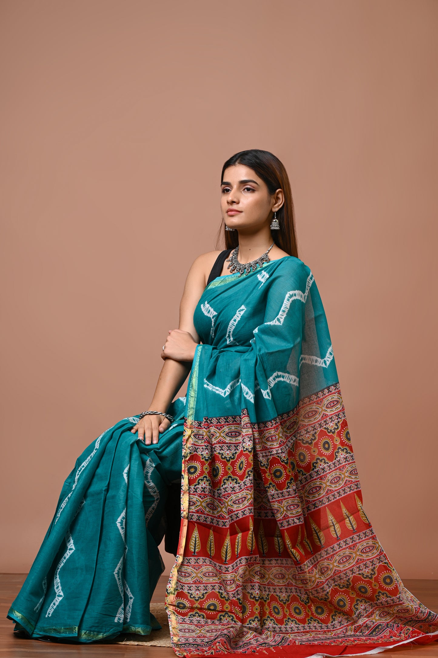 Elegant Cotton Zari Saree – Lightweight Traditional Wear for Festive & Daily Use