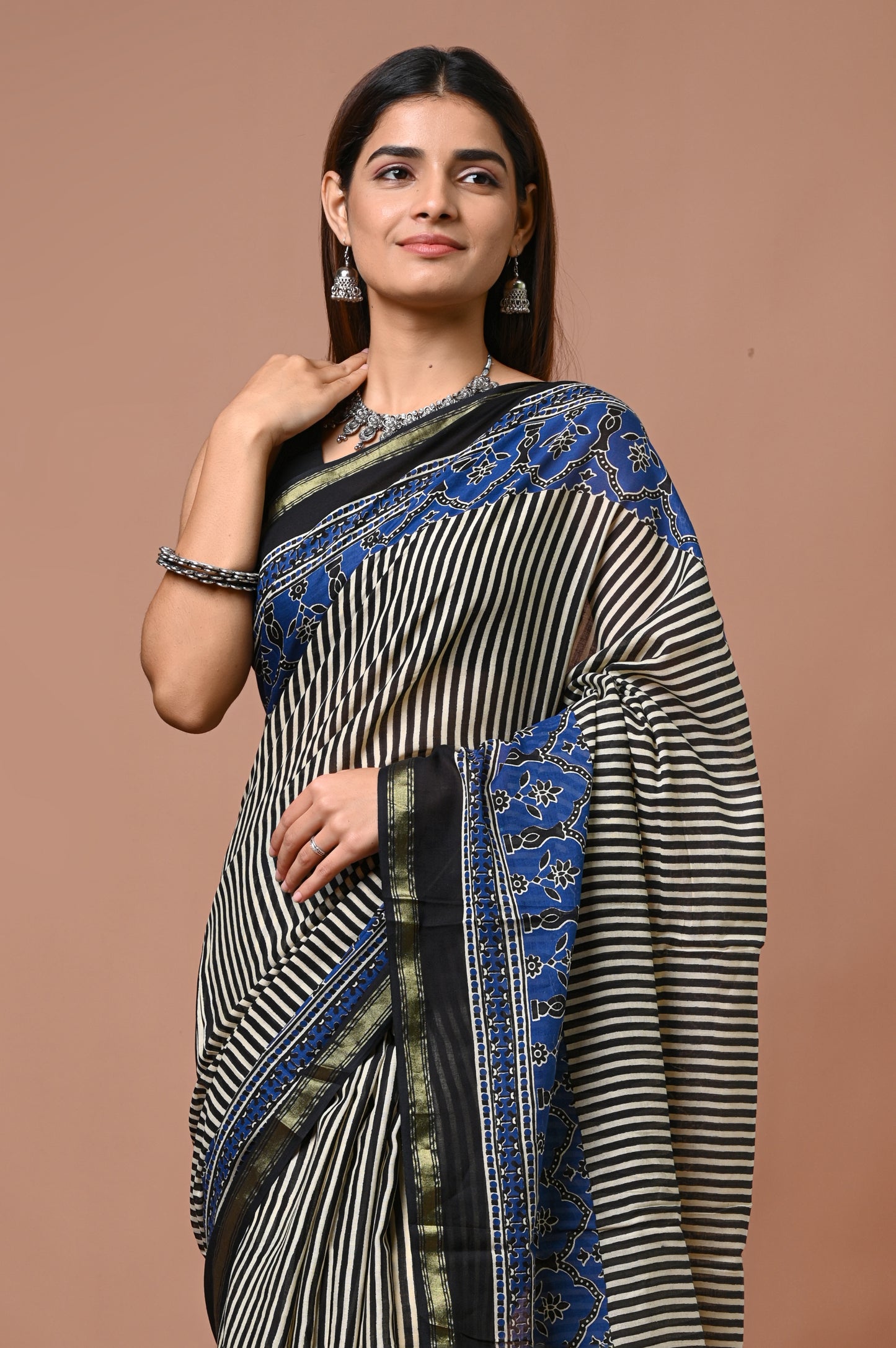 Elegant Cotton Zari Saree – Lightweight Traditional Wear for Festive & Daily Use