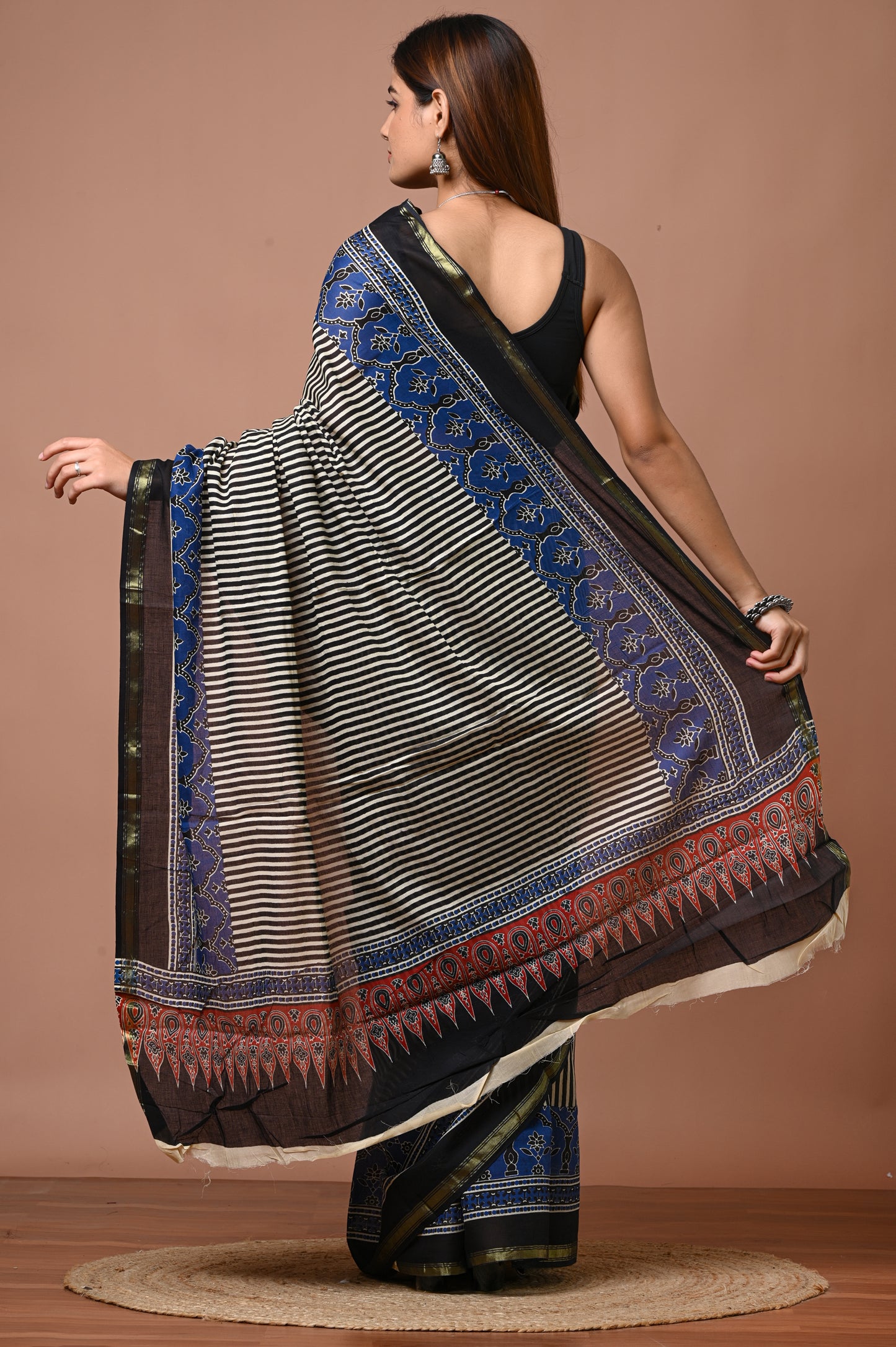 Elegant Cotton Zari Saree – Lightweight Traditional Wear for Festive & Daily Use