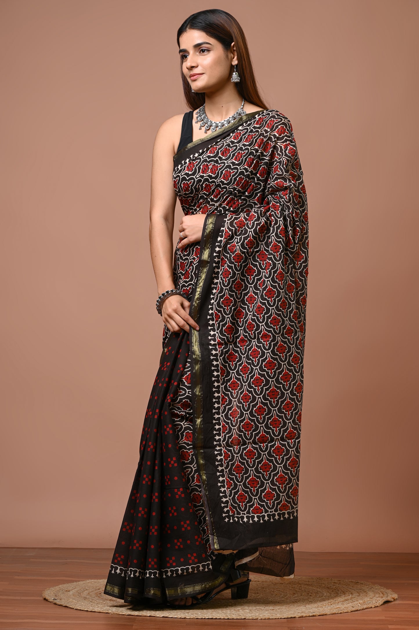 Elegant Cotton Zari Saree – Lightweight Traditional Wear for Festive & Daily Use